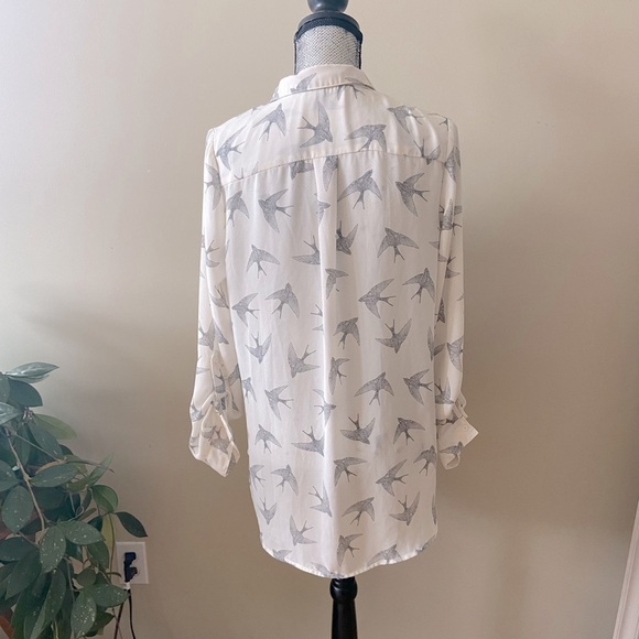 Kismet Sparrow Bird White Long Blouse Button Down Shirt Size Medium - Picture 5 of 9
